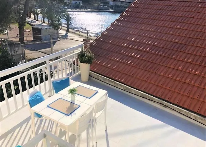 Διαμέρισμα Linda1 *